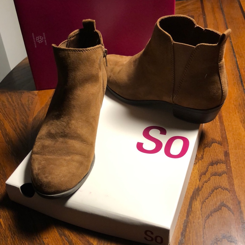 SO suede ankle boots Hanna size 9.5